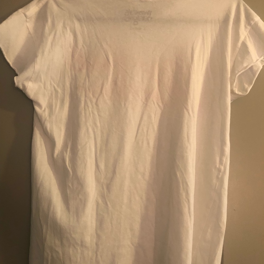 Cute tshirt! - Picture 3 of 3
